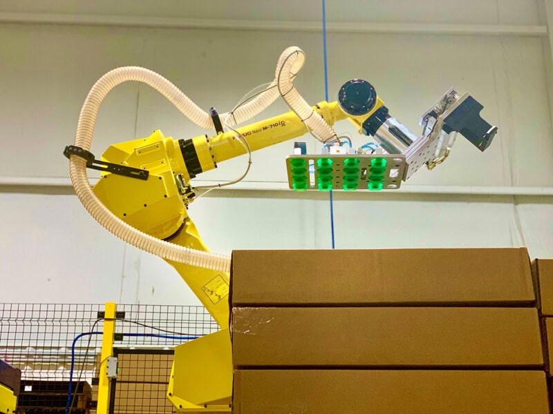 Depalletizers | Industrial Automation & Robotics | PASCO®