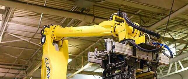 Fanuc palletizing robot for small to mid-size manufacturers facility